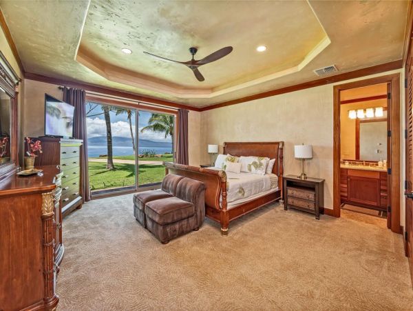 Six Bedroom Maui Luxury Pool Villa Five Star!