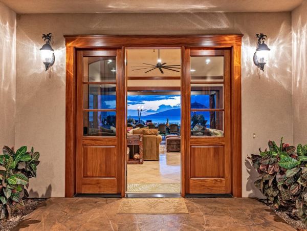 Six Bedroom Maui Luxury Pool Villa Five Star!