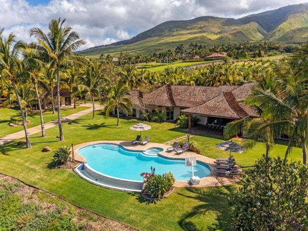 Six Bedroom Maui Luxury Pool Villa Five Star!