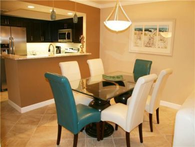 Dining Table & Chairs