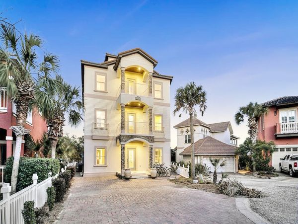 Luxury Seagrove Vacation Rental Home Close to Beach