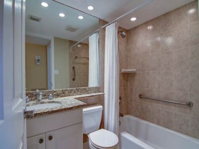 Bathroom with Tub