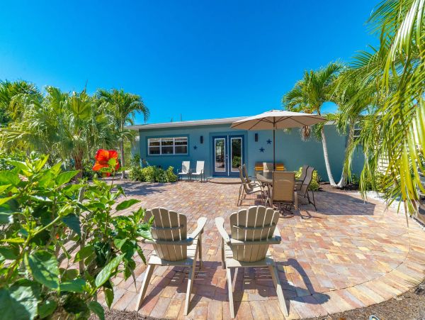 A Real Lovely Anna Maria Island Pool Vacation Home For Rent