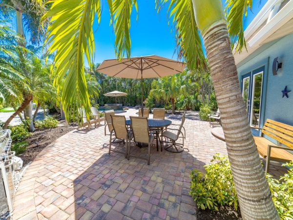 A Real Lovely Anna Maria Island Pool Vacation Home For Rent