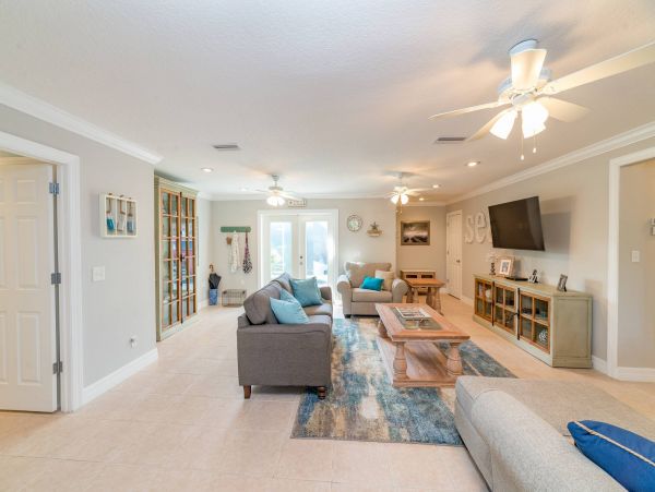 A Real Lovely Anna Maria Island Pool Vacation Home For Rent