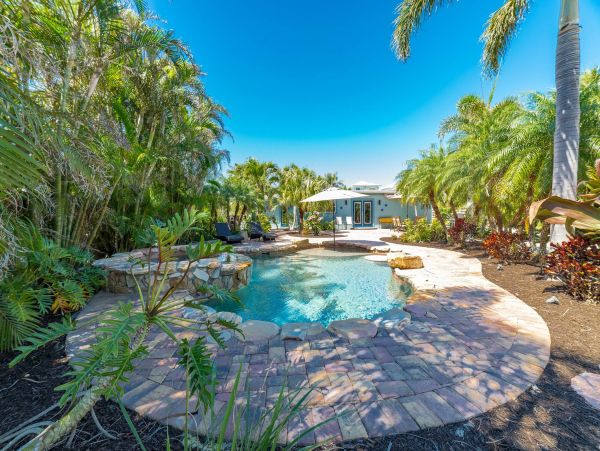 A Real Lovely Anna Maria Island Pool Vacation Home For Rent