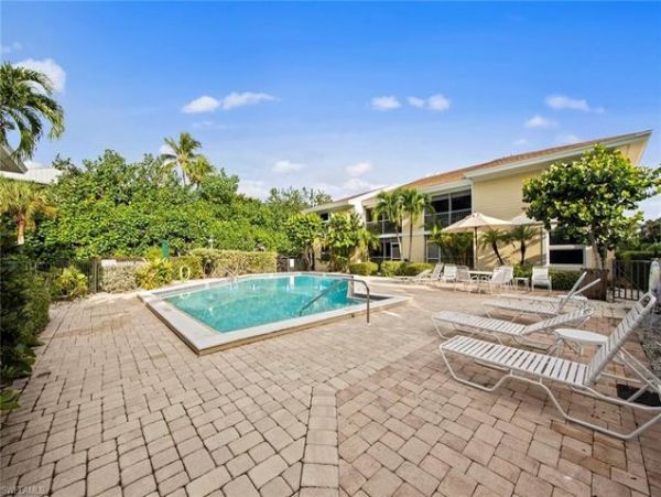 Sanibel Island Beachfront Retreat 2 Bedrooms Plus Loft