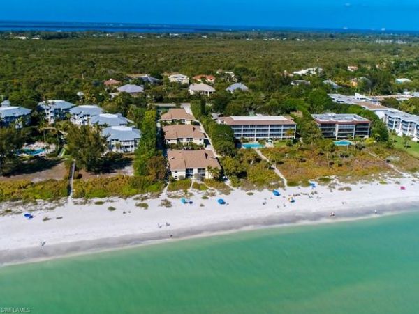 Sanibel Island Beachfront Retreat 2 Bedrooms Plus Loft
