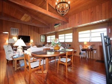 Two Bedroom Two Bathroom Single Family Home Sleeps 6 Guests Two Bedroom Two Bathroom Single Family Home Sleeps 6 Guests