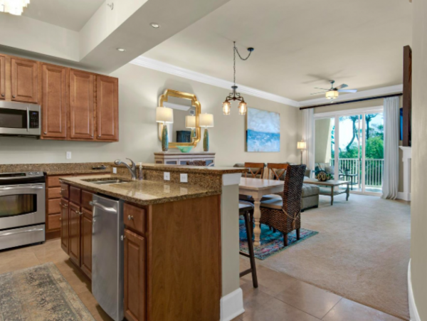Three Bedroom Condo 0.2 miles from the beach