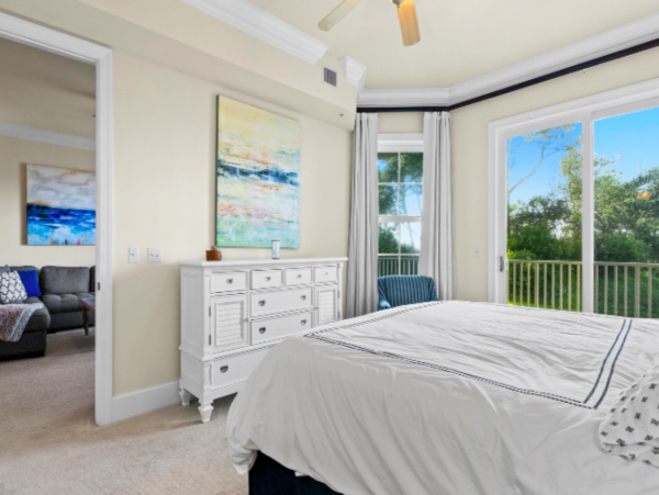Three Bedroom Condo 0.2 miles from the beach