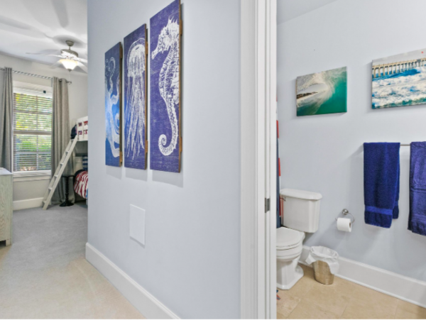 Three Bedroom Condo 0.2 miles from the beach