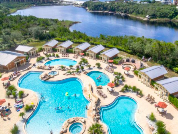 Three Bedroom Condo 0.2 miles from the beach