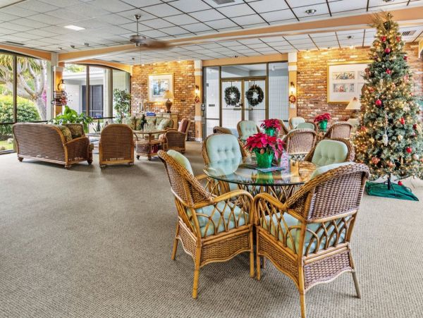 Great Value Bayside Seasonal Vacation Condo on Longboat Key
