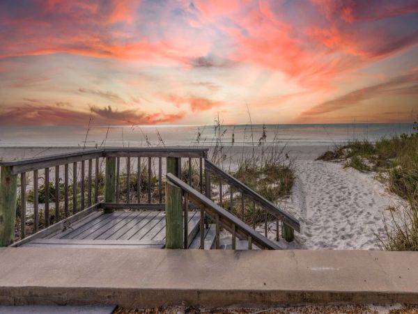 Great Value Bayside Seasonal Vacation Condo on Longboat Key
