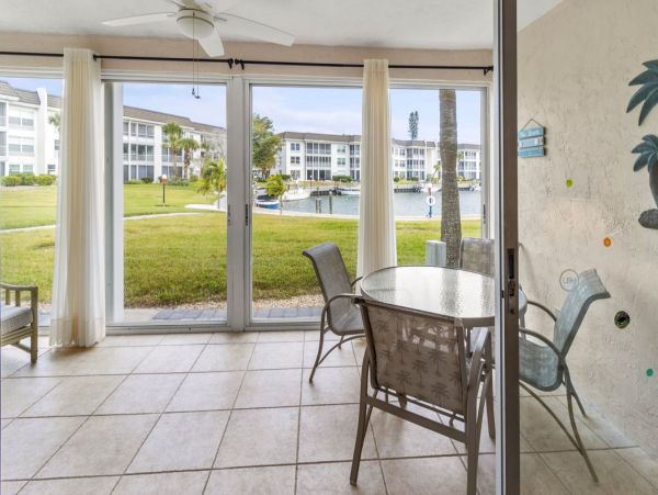 Great Value Bayside Seasonal Vacation Condo on Longboat Key