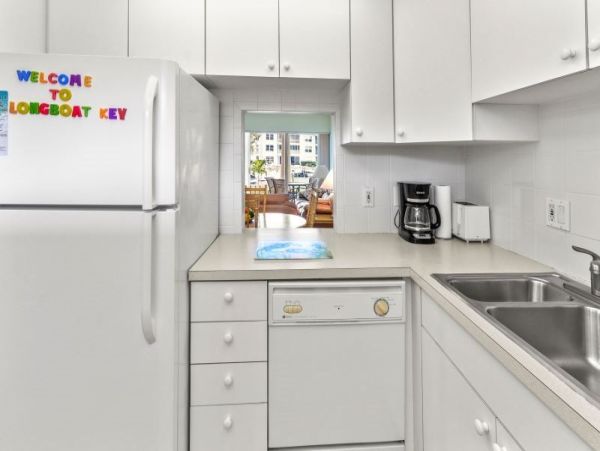 Great Value Bayside Seasonal Vacation Condo on Longboat Key