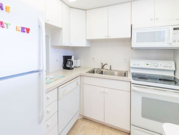 Great Value Bayside Seasonal Vacation Condo on Longboat Key