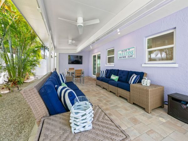 Beachside Bungalow With Private Pool Two Bedrooms Sleeps 4