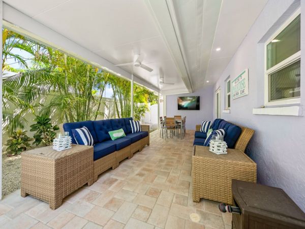 Beachside Bungalow With Private Pool Two Bedrooms Sleeps 4