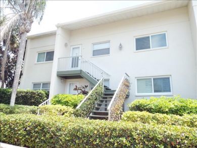 Ground floor end unit Beachside