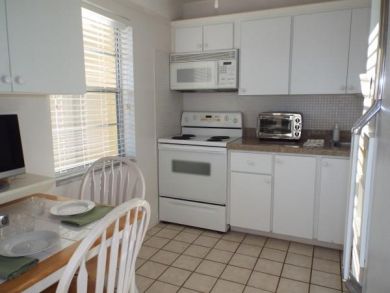 2 Bedroom Condo on Longboat Key Close to Sarasota