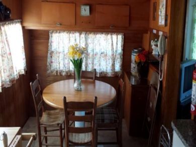 Dining Table & Chairs Dining Table & Chairs