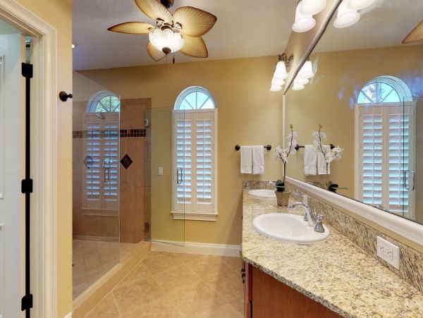 Three Bedroom Luxury Accommodation on Anna Maria Island