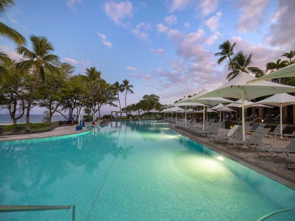 Home with Exceptional Views of the Ocean Three Bedrooms