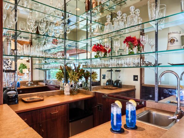 Home with Exceptional Views of the Ocean Three Bedrooms