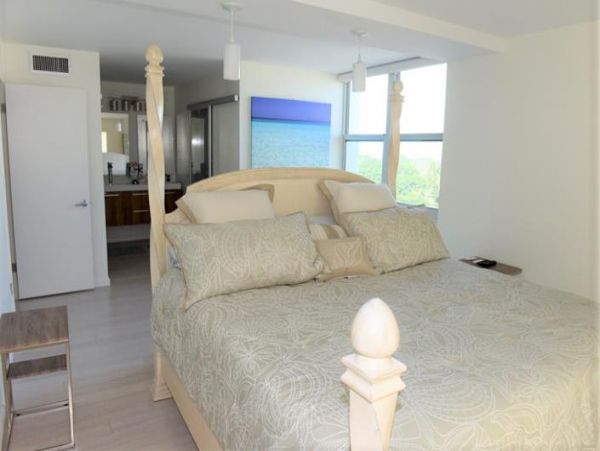 Longboat Key Vacation Condo Two Bedrooms Sleeps 5