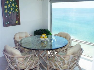 Table & Chairs