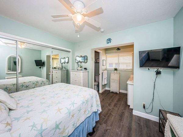 Short Walk to Beach from this Two Bedroom Vacation Rental