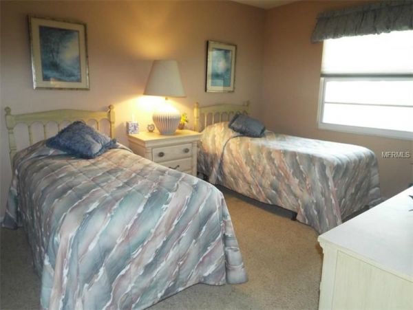 Longboat Key Great Value 2 Bedroom Beach Condo Sleeps 6