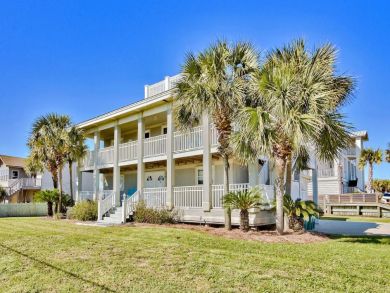 Right Next To the Beach! Deeded Beach Access! Private Pool!
