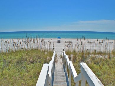 Right Next To the Beach! Deeded Beach Access! Private Pool!