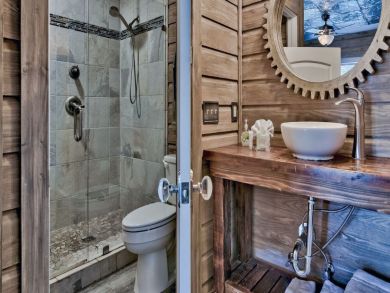 Right Next To the Beach! Deeded Beach Access! Private Pool!