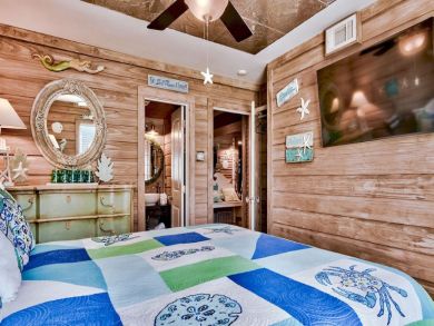 Right Next To the Beach! Deeded Beach Access! Private Pool!