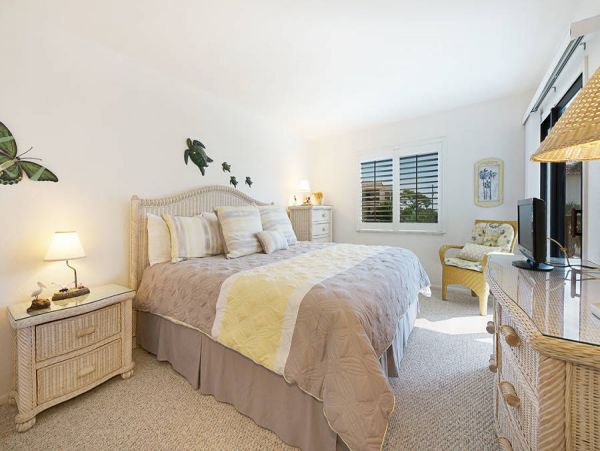 Luxury Two Bedroom Beach Condo Sleeps 6 Shared Pool