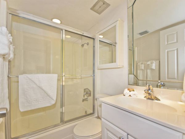 Luxury Two Bedroom Beach Condo Sleeps 6 Shared Pool