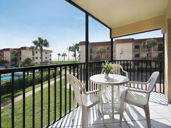 Luxury Two Bedroom Beach Condo Sleeps 6 Shared Pool