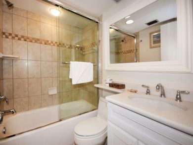 Bathroo with Shower Over Tub