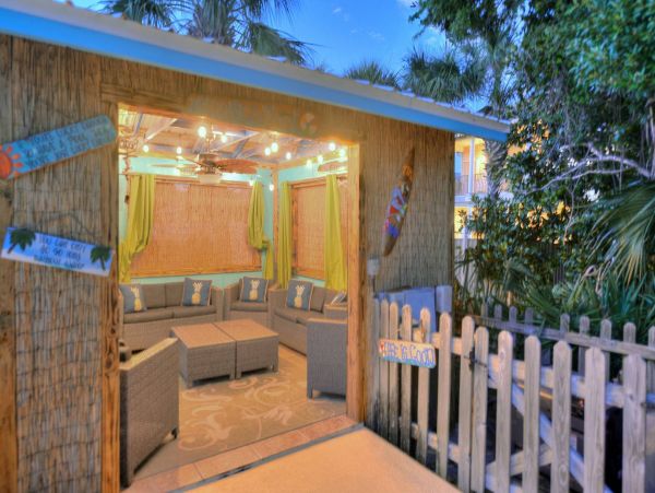 Luxury 5 Bedroom Home with Private Pool One Block to Beach