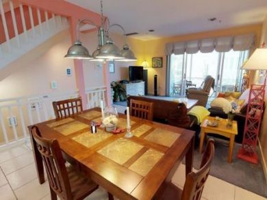 Dining Table & Chairs