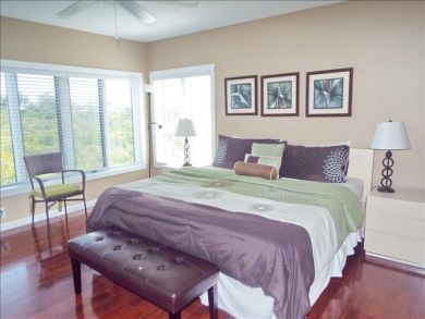Longboat Key Vacation Condo Sleeps Six Guests.