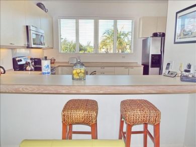 Longboat Key Vacation Condo Sleeps Six Guests.