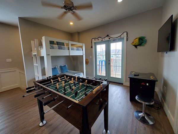 Luxury 7 Bedroom Almost on The Sand Destin Vacation Rental