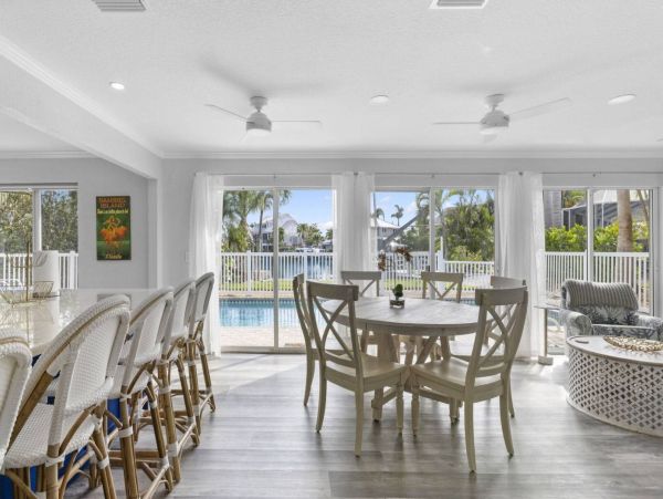 Sanibel Canal View 4 Bedroom 3 bathroom Vacation Pool Home