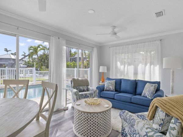 Sanibel Canal View 4 Bedroom 3 bathroom Vacation Pool Home
