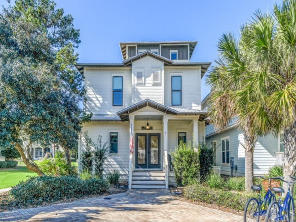 Seacrest Five Bedrooms Sleeps 16 Guests Short Walk to Beach